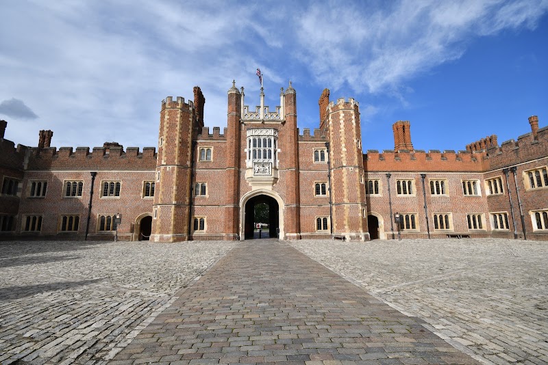 Hampton Court Palace - Hampton Court Palace Hampton Ct Way, Molesey, East Molesey KT8 9AU, UK