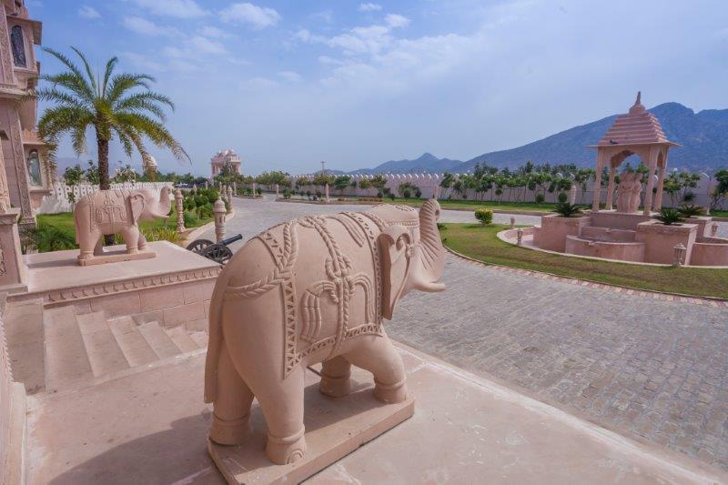 Bhanwar Singh Palace - Bhanwar Singh Palace, Village: Hokra, Dist, Pushkar, Hokaran, Rajasthan 305022, India