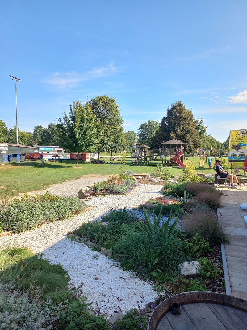Parkoviště Sportovně-relaxační areál Hluboká nad Vltavou - Parkoviště Sportovně-relaxační areál Hluboká nad Vltavou, 373 41 Hluboká nad Vltavou, Czechia