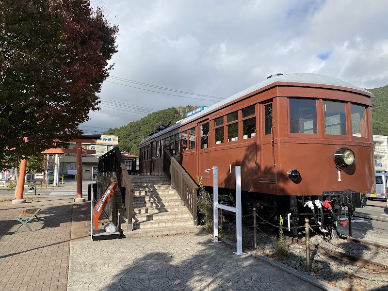 Kawaguchiko Station - Kawaguchiko Station 3641 Funatsu, Fujikawaguchiko, Minamitsuru District, Yamanashi 401-0301, Japan