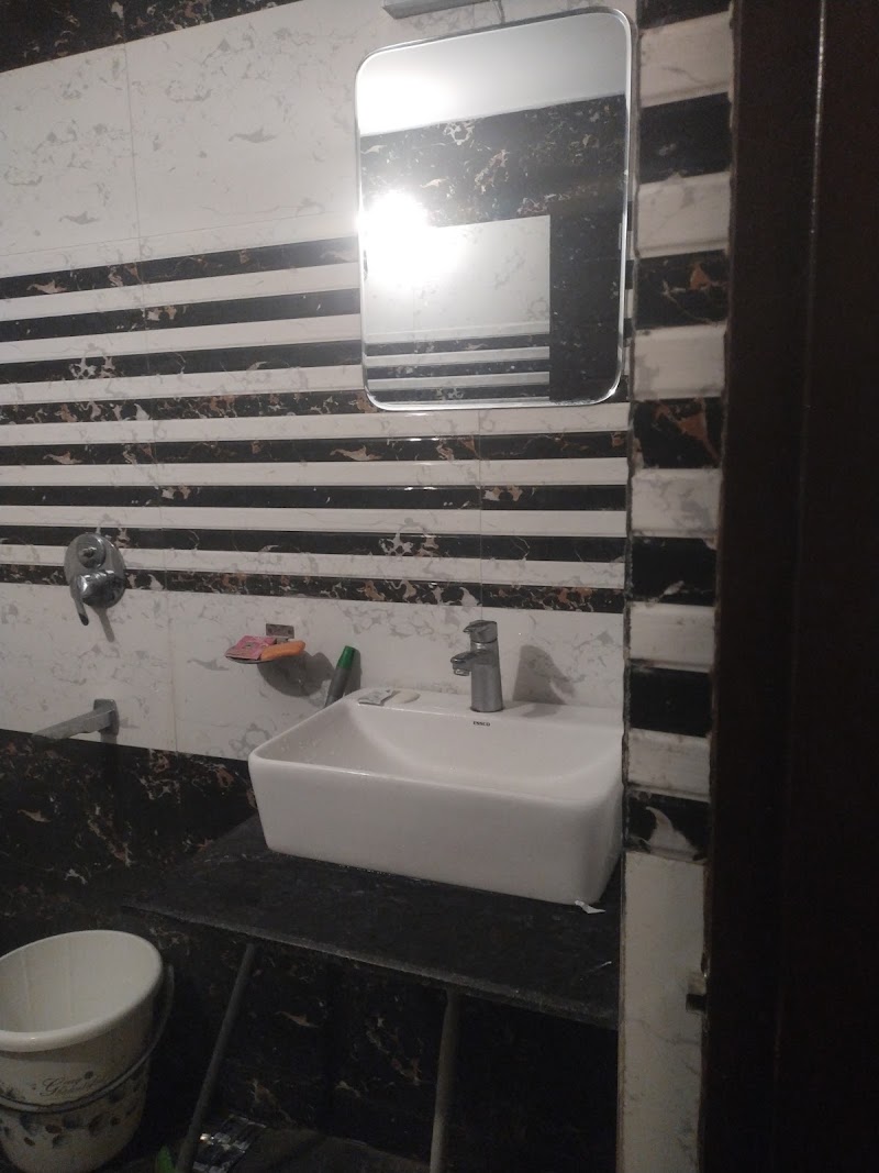 The Oak & Lake View Resort - The Oak & Lake View Resort, House no 84/7, Headingly Estate, Upper, Mall Rd, Mallital, Nainital, Uttarakhand 263001, India
