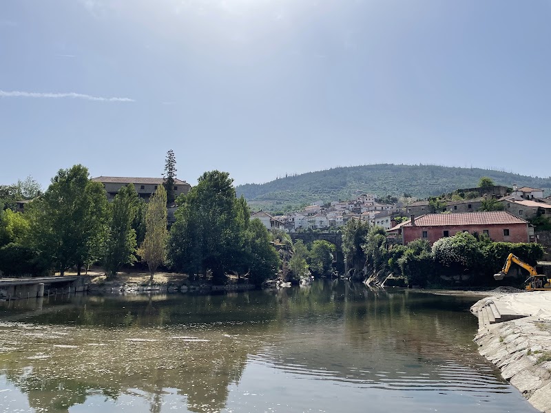 Praia Fluvial de Avô - Praia Fluvial de Avô Avô, Portugal