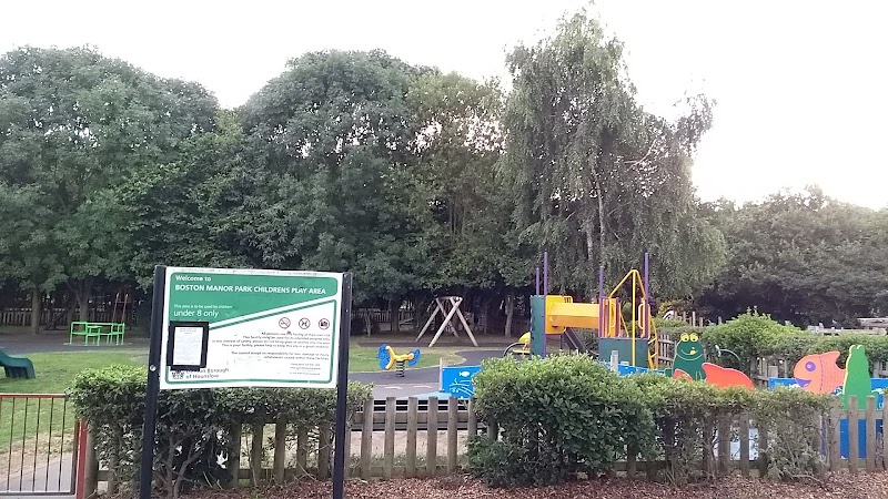 Boston Manor Park playground - Boston Manor Park playground Unnamed Road, Brentford TW8 9JU, UK