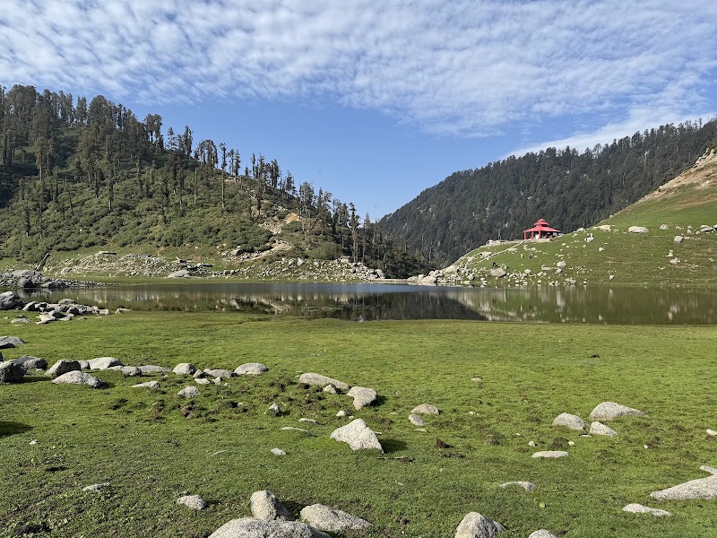 Kareri Lake - Kareri Lake 87GF+982 Lake, Kareri, Himachal Pradesh 176216, India