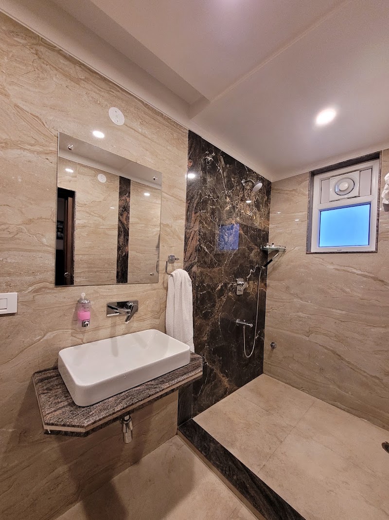 Palm Bliss International Hotel - Palm Bliss International Hotel 48, Krishna Path, Kaliket Nagar, Danapur, Patna, Bihar 801503, India