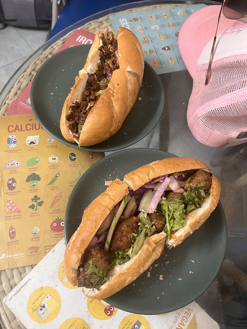 Bao An Vegan street food - Bao An Vegan street food 66B Trần Hưng Đạo, Cửa Nam, Hà Nội, Vietnam