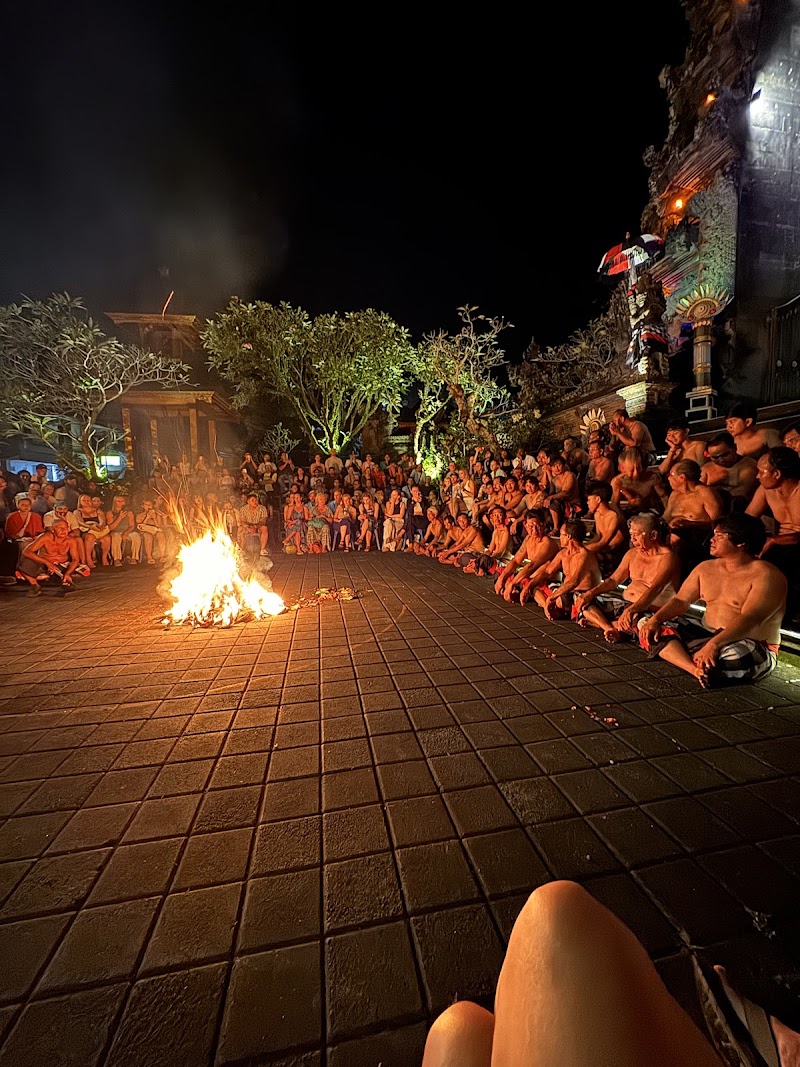 Kecak & Fire Dance at Pura Puseh Ubud - Kecak & Fire Dance at Pura Puseh Ubud, Jl. Suweta No.32, Ubud, Kecamatan Ubud, Kabupaten Gianyar, Bali 80571, Indonesia