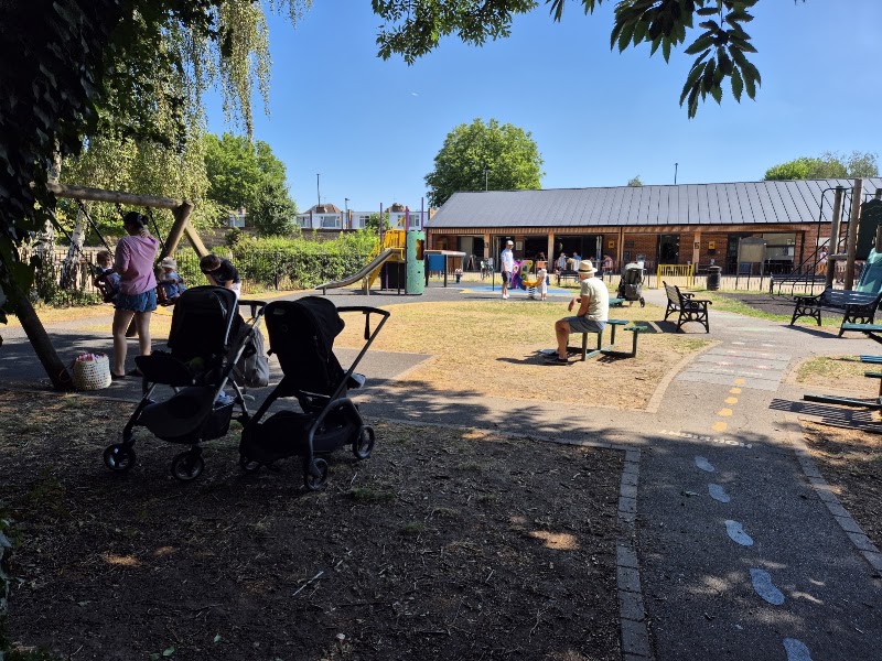 Boston Manor Park playground - Boston Manor Park playground Unnamed Road, Brentford TW8 9JU, UK