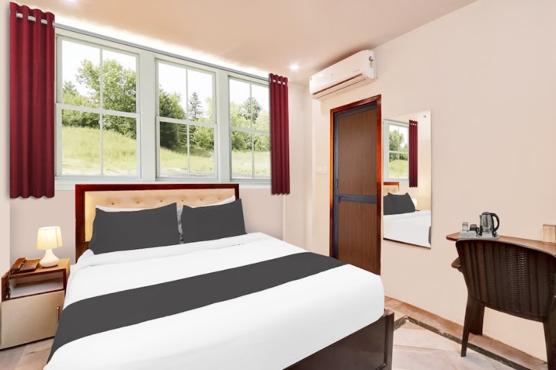 Super Hotel O by OYO MVP Double Road - Super Hotel O by OYO MVP Double Road Plot No 19, MVP Sector 7, Sector 5, MVP Colony, Visakhapatnam, Andhra Pradesh 530017, India
