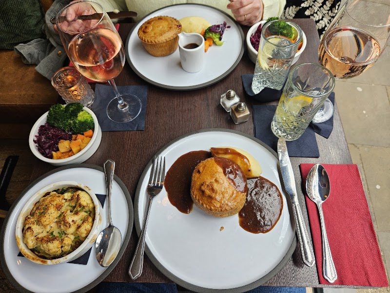 Hobbson's Restaurant Cambridge - Hobbson's Restaurant Cambridge 15 Trinity St, Cambridge CB2 1TB, UK
