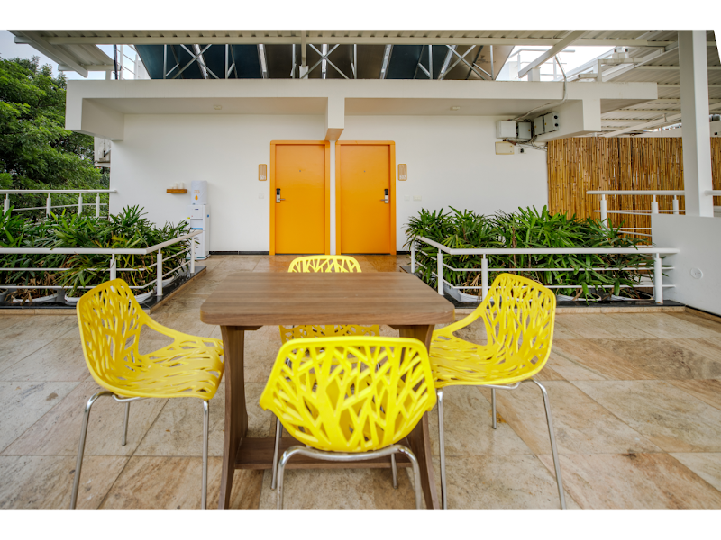 Bloom Hotel - HAL Old Airport Road - Bloom Hotel - HAL Old Airport Road 18, 4th Main Rd, near Twist Open UX, HAL 2nd Stage, Kodihalli, Bengaluru, Karnataka 560008, India