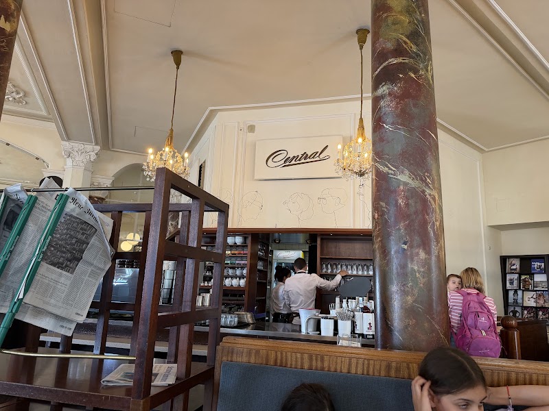 Café Central - Café Central Gilmstraße 5, 6020 Innsbruck, Austria