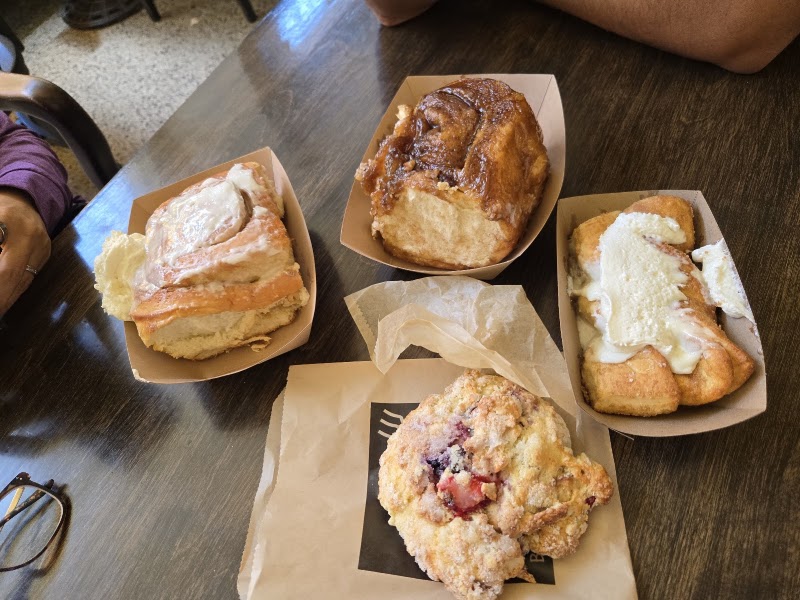 Isles Bun & Coffee - Isles Bun & Coffee, 1424 W 28th St, Minneapolis, MN 55408, USA