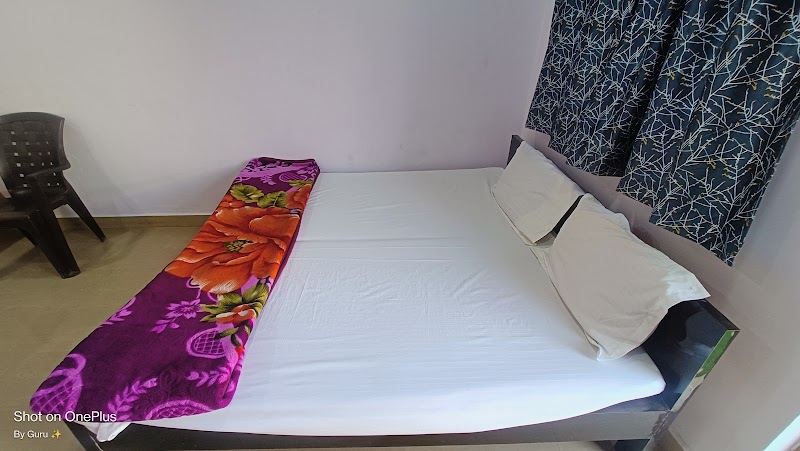Tripathi Lodge - Tripathi Lodge, Near Ramghat 100 meter, &, kamadgiri parvat 1 km, Kamtanath mandir, 200 meter Busstand, Ram Ghat Rd, Kashavgarh, Chitrakoot, Madhya Pradesh 485334, India
