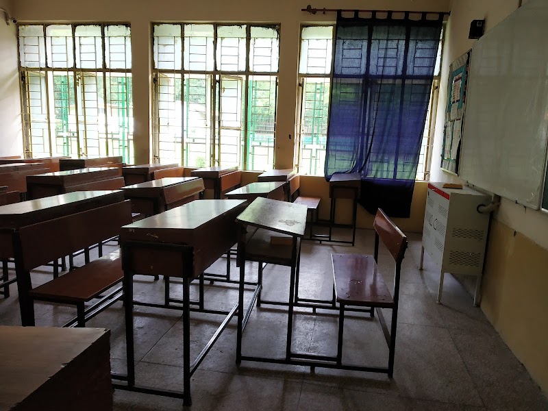 N.P. Co. Ed. Sr. Secondary School Havlock Square - N.P. Co. Ed. Sr. Secondary School Havlock Square, 64/1A, Kali Bari Ln, behind Ram Manohar Lohia Hospital, Kali Bari Lane, Type III, President's Estate, New Delhi, Delhi 110001, India